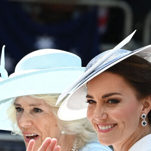 Catherine Kate Middleton, duchesse de Cambridge, Camilla Parker Bowles, duchesse de Cornouailles - Les membres de la famille royale lors de la parade militaire "Trooping the Colour" dans le cadre de la célébration du jubilé de platine (70 ans de règne) de la reine Elizabeth II à Londres, le 2 juin 2022. 