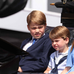 Le prince George, le prince Louis et la princesse Charlotte - Les membres de la famille royale lors de la parade militaire "Trooping the Colour" dans le cadre de la célébration du jubilé de platine (70 ans de règne) de la reine Elizabeth II à Londres, le 2 juin 2022. 