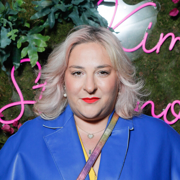 Marilou Berry - People à la soirée "Kimpton Music Festival" à l'hôtel Kimpton Saint-Honoré à Paris. Le 1er juin 2022 © Christophe Clovis / Bestimage Le 1er juin 2022, le Kimpton St Honoré Paris a réalisé son premier Kimpton Festival en présence de nombreuses célébrités, en plein coeur de Paris. Le Directeur Régional du groupe hôtelier IHG, C.Laure, la Directrice Générale de l'hôtel Kimpton St Honoré Paris, L.Elmaleh ainsi que la fondatrice de l'agence de RP Sandra and Co, S.Sisley ont convié les personnalités à une soirée musicale exceptionnelle : concert privé du pianiste virtuose S.Pamart, DJ set enflammé de Polocorp et showcase de la plus célèbre des drag queens françaises N.Doll... Cet événement festif était également l'occasion de (re)découvrir ce joyau architectural inauguré en août dernier. Le boutique hôtel 5 étoiles dispose d'un magnifique rooftop bar, Sequoia, où les convives ont pu profiter d'une vue à 360 degrés sur les monuments parisiens. La fête s'est poursuivie au sein du restaurant californien de l'hôtel, Montecito, où les invités ont dansé jusqu'au bout de la nuit. Cette nouvelle adresse apporte un nouveau souffle à l'hôtellerie de luxe avec son design ludique et se démarque par son style élégant et décontracté. Les noctambules s'y sont réunis pour célébrer le pride month autour d'une programmation musicale inédite et une scénographie majestueuse digne des plus grands festivals. A night to remember!