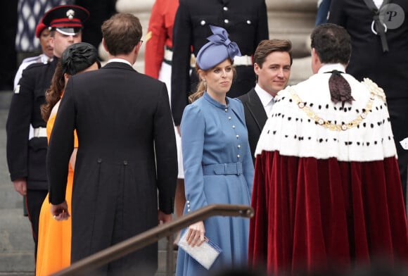 La princesse Beatrice et son mari Edoardo Mapelli Mozzi, en la Cathédrale Saint-Paul ce vendredi 3 juin 2022, pour le jubilé de platine de la reine Elizabeth II