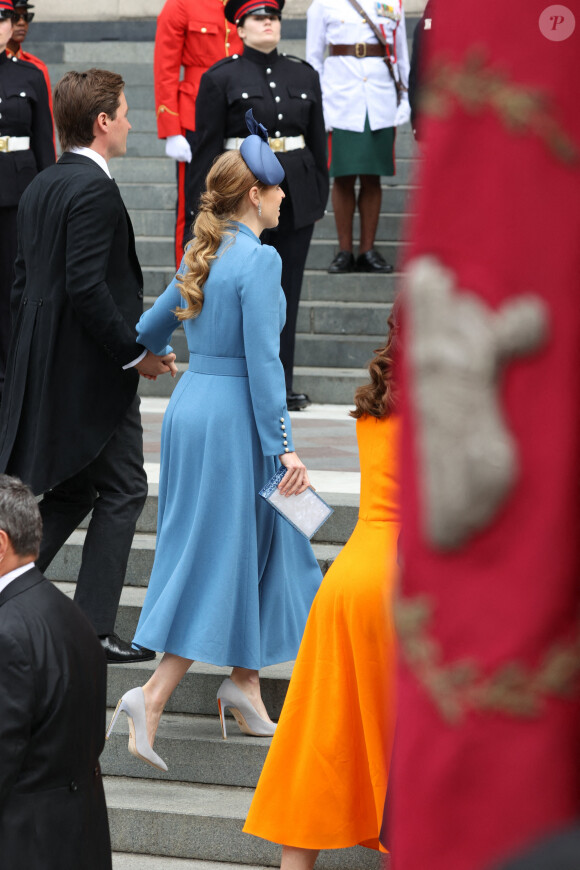 La princesse Beatrice et son mari Edoardo Mapelli Mozzi, en la Cathédrale Saint-Paul ce vendredi 3 juin 2022, pour le jubilé de platine de la reine Elizabeth II