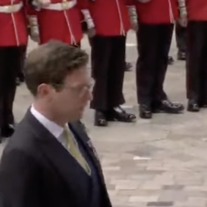 Les princesses Eugenie et Beatrice d'York et leurs époux respectifs arrivent à la messe, en la Cathédrale Saint-Paul ce vendredi 3 juin 2022