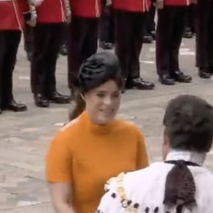 Les princesses Eugenie et Beatrice d'York et leurs époux respectifs arrivent à la messe, en la Cathédrale Saint-Paul ce vendredi 3 juin 2022