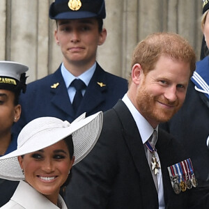 Le prince Harry, duc de Sussex et Meghan Markle, duchesse de Sussex - Les membres de la famille royale et les invités lors de la messe célébrée à la cathédrale Saint-Paul de Londres, dans le cadre du jubilé de platine (70 ans de règne) de la reine Elisabeth II d'Angleterre. Londres, le 3 juin 2022.