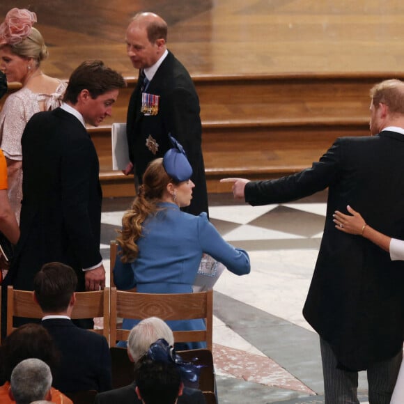 Le prince Harry, duc de Sussex et Meghan Markle, duchesse de Sussex - Les membres de la famille royale et les invités lors de la messe célébrée à la cathédrale Saint-Paul de Londres, dans le cadre du jubilé de platine (70 ans de règne) de la reine Elisabeth II d'Angleterre. Londres, le 3 juin 2022.