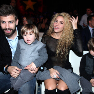 Shakira, son compagnon Gerard Piqué et ses fils Milan et Sasha - Gerard Piqué reçoit un prix lors de la 5ème édition du "Catalan football stars" à Barcelone, Espagne, le 28 novembre 2016.