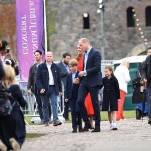 Kate Catherine Middleton, duchesse de Cambridge, le prince William, duc Cambridge, et leurs enfants, la princesse Charlotte et le prince George - Le duc et la duchesse de Cambridge, et leurs enfants, en visite à Cardiff, à l'occasion du jubilé de platine de la reine d'Angleterre. Le 4 juin 2022 