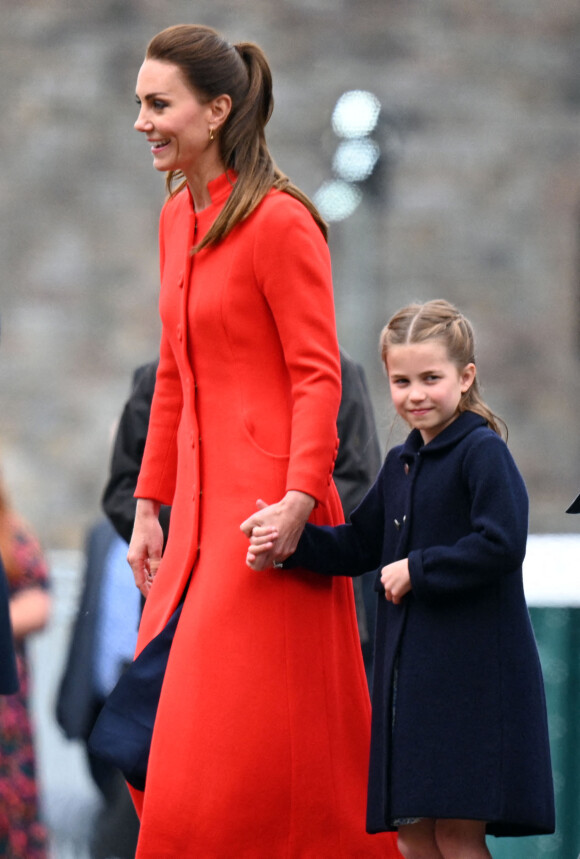 Kate Catherine Middleton, duchesse de Cambridge, et la princesse Charlotte - Le duc et la duchesse de Cambridge, et leurs enfants, en visite à Cardiff, à l'occasion du jubilé de platine de la reine d'Angleterre. Le 4 juin 2022
