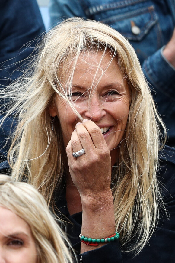Estelle Lefébure - Célébrités dans les tribunes des internationaux de France de tennis de Roland Garros à Paris, le 7 juin 2019. © Cyril Moreau/Bestimage 