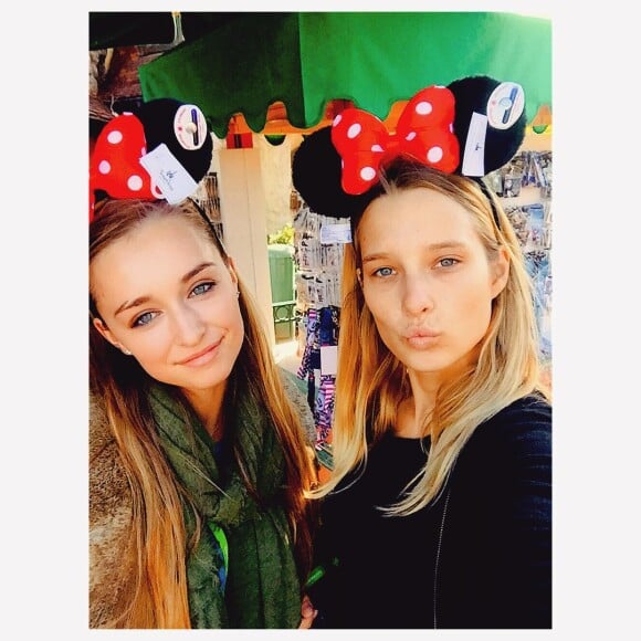 Emma et Ilona Smet à Disneyland.