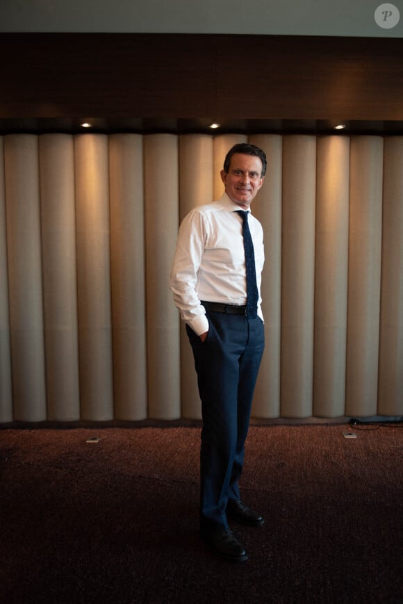Manuel Valls donne une conférence de presse dans un hôtel de Madrid pour le lancement de sa campagne pour les législatives le 12 mai 2022. Il est candidat dans la cinquième circonscription des français à l'étranger : Espagne, le Portugal, Andorre et Monaco. © Manuel Magrez / Panoramic / Bestimage 