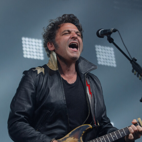 Le chanteur M (Matthieu Chedid) lors de l'Edition Spéciale pour les soignants du festival Solidays 2021 à l'hippodrome ParisLongchamp, le 4 juillet 2021. © Christophe Clovis/Bestimage 