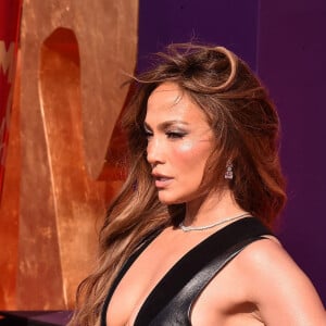 Jennifer Lopez - Photocall de la cérémonie des MTV Movie and TV Awards à Los Angeles le 5 juin 2022.