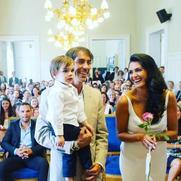Robert Pirès et sa femme Jessica fêtent leur 9 ans de mariage.