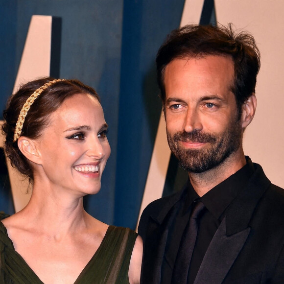 Natalie Portman et Benjamin Millepied au photocall de la soirée "Vanity Fair" lors de la 94ème édition de la cérémonie des Oscars à Los Angeles, le 27 mars 2022. 