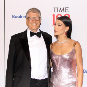 Bill Gates et Phoebe Adele Gates au photocall du gala "Time 100" au Lincoln Center à New York, le 8 juin 2022. 
