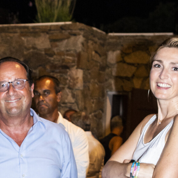 Exclusif - François Hollande et sa compagne ie Gayet - Festival de Ramatuelle - Pièce ART de Y. Reza le 4 août 2018. Un dîner était donné à l'issue de la représentation. © Cyril Bruneau / Festival de Ramatuelle / Bestimage 