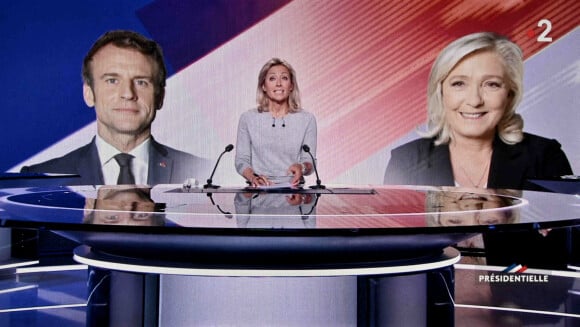 Anne-Sophie Lapix - Capture d'écran du journal de France 2