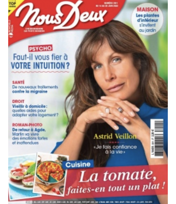 Astrid Veillon fait la couverture du nouveau numéro de "Nous Deux", paru le 14 juin 2022
