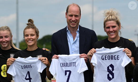 Le prince William visite St George's Park à Burton-on-Trent, pour rencontrer l'équipe féminine d'Angleterre avant l'Euro féminin de l'UEFA 2022. Le 15 juin 2022.