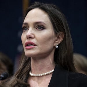 Angelina Jolie demande au Congrès de voter une loi contre les violences domestiques à Washington. © Michael Brochstein/ZUMA Press Wire / Bestimage