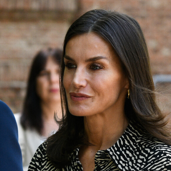 La reine Letizia d'Espagne à son arrivée à la réunion du conseil d'administration de la Residencia de Estudiantes, la plus haute instance dirigeante de cette institution, l'une des plus prestigieuses d'Espagne centres culturels les plus importants, le 17 juin 2022, à Madrid. 