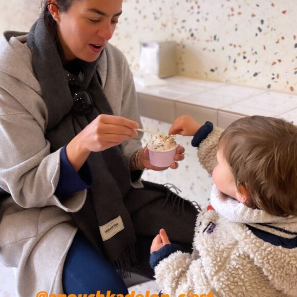 Anouchka partage une pause sucrée avec son fils Lino. @ Instagram / Julien Dereims