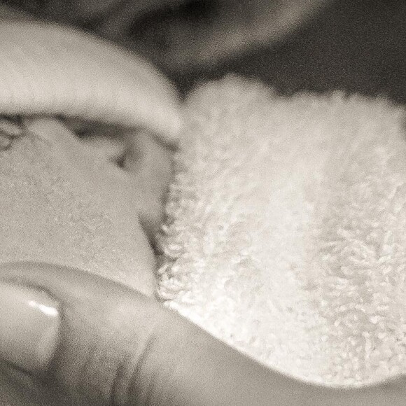 Amel Bent et son fils. Instagram.