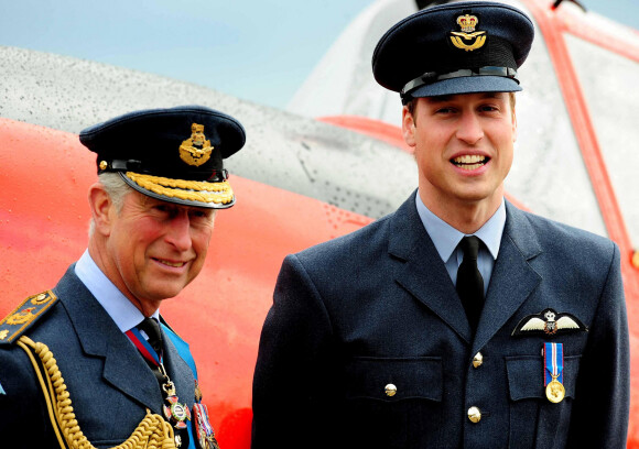 Le prince Charles, prince de Galles et son fils le prince William, duc de Cambridge. Le 11 avril 2008.