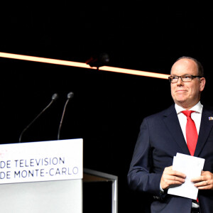 Le prince Albert II de Monaco lors de la cérémonie d'ouverture de la 61ème édition du Festival de Télévision de Monte-Carlo au Grimaldi Forum, à Monaco, le 17 juin 2022. © Bruno Bebert/Bestimage 