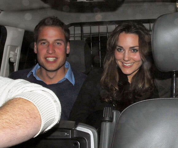 Le prince William et Kate Middleton à la sortie de Mahiki, à Londres, en 2006