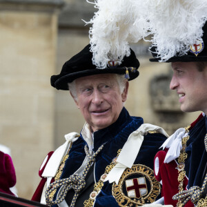 Le prince Charles et le prince William lors de la cérémonie de l'ordre de la Jarretière à la chapelle Saint-Georges du château de Windsor. Londres, la 13 juin 2022.