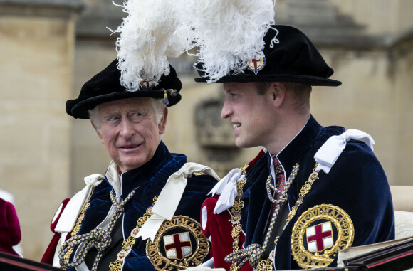 Le prince Charles et le prince William lors de la cérémonie de l'ordre de la Jarretière à la chapelle Saint-Georges du château de Windsor. Londres, la 13 juin 2022.
