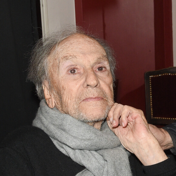 Exclusif - Jean-Louis Trintignant - Jean-Louis Trintignant célèbre ses 88 ans sur la scène du théâtre de la Porte Saint-Martin ou il lit des poèmes de Prévert, Vian, Leprest ou encore Apollinaire à Paris le 11 décembre 2018. © Coadic Guirec/Bestimage 