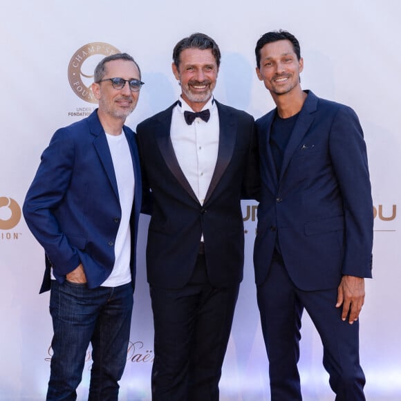 Gad Elmaleh, Patrick Mouratoglou et Laurent Bensadune - 8 ème gala étoilé Patrick Mouratoglou au profit de la Fondation Champ'seed à la Mouratoglou Academy à Sophia-Antipolis le 19 juin 2022. © Mouratoglou Gala via Bestimage 