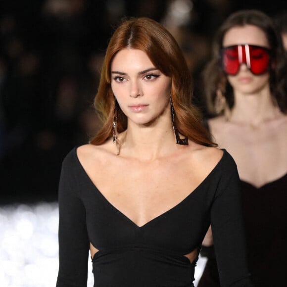 Kendall Jenner a défilé pour Courrèges, lors du show consacré à la collection automne-hiver de la marque, au Garage Amelot.