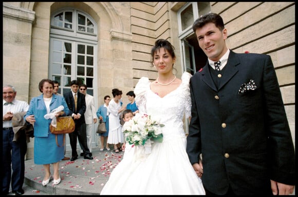 Archvies - Mariage de Zinedine Zidane et Véronique à bordeaux en 1994.