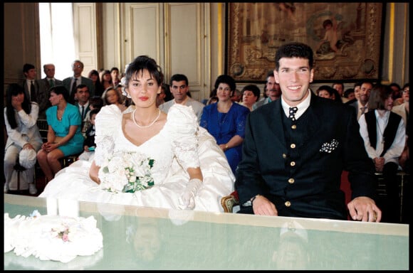 Archvies - Mariage de Zinedine Zidane et Véronique à bordeaux en 1994.