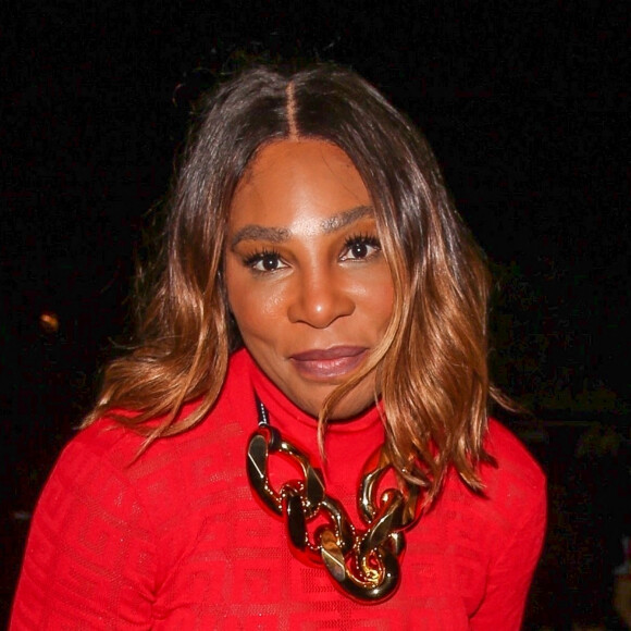 Serena Williams arrive à la soirée "Darren Dzienciol & Richie Akiva' s Oscar Party" à Los Angeles, le 26 mars 2022. 