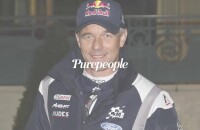 Sébastien Loeb zigzague entre un zèbre et une girafe : vidéo impressionnante du champion de rallye