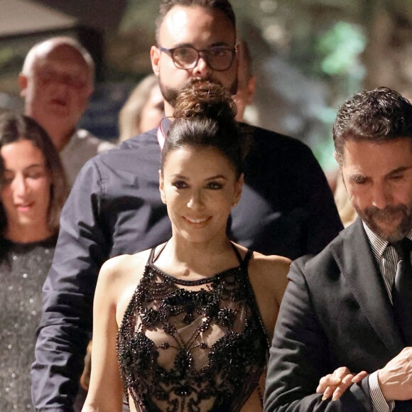 Eva Longoria et son mari José Antonio Baston assistent au festival du film de Taormina en Italie le 28 juin 2022. 