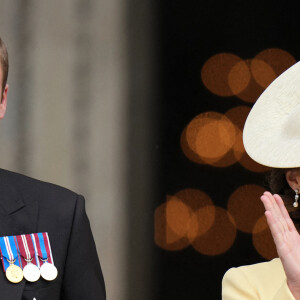 Le prince William, duc de Cambridge, et Catherine (Kate) Middleton, duchesse de Cambridge - Les membres de la famille royale et les invités à la sortie de la messe du jubilé, célébrée à la cathédrale Saint-Paul de Londres, Royaume Uni, le 3 juin 2022.