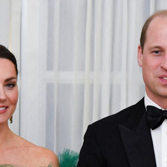 Le prince William, duc de Cambridge, et Kate Catherine Middleton, duchesse de Cambridge, lors du dîner dans la résidence du gouverneur général P.Allen, King's House, à Kingston, à l'occasion de leur voyage officiel en Jamaïque. Le 23 mars 2022