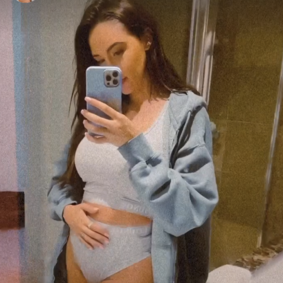 Nabilla dévoile sa silhouette quelques semaines après avoir donné naissance à son deuxième enfant - Instagram