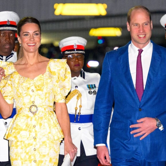 Le prince William, duc de Cambridge, et Catherine (Kate) Middleton, duchesse de Cambridge, quittent les Bahamas depuis l'aéroport international Lynden Pindling. 