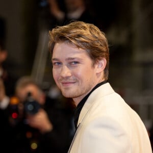 Joe Alwyn (compagnon de T.Swift) - Montée des marches du film " Stars At Noon " lors du 75ème Festival International du Film de Cannes. Le 25 mai 2022 © Cyril Moreau / Bestimage