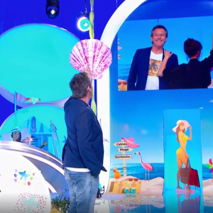 Jean-Luc Reichmann présente Zette aux téléspectateurs des "12 Coups de midi", sur TF1.