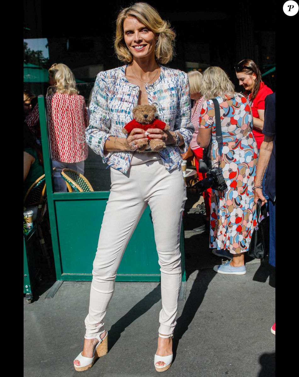 Sylvie Tellier lors du lancement de la 10ème édition de l'opération "Les petits déjeuners du coeur" au café de la Paix à Paris, France, le 15 juin 2022. © Christophe Clovis/Bestimage