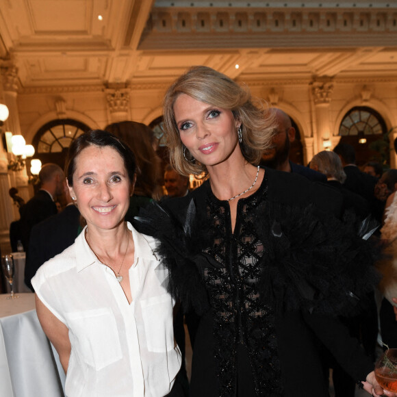 Alexia Laroche-Joubert, présidente du comité miss France, Sylvie Tellier lors du gala de l'association "Les bonnes fées" à l'InterContinental Paris le 14 juin 2022. © Rachid Bellak / Bestimage 