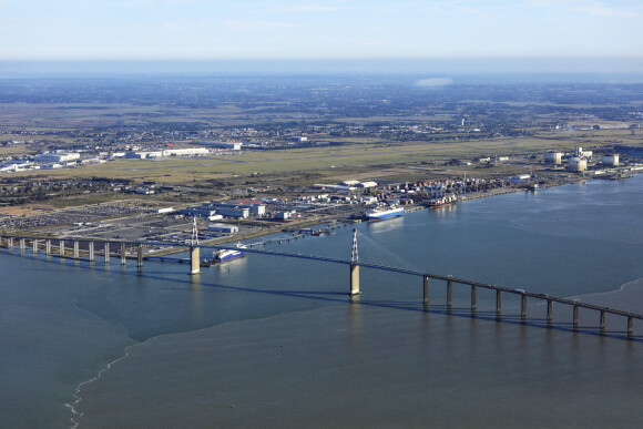 Vue aérienne du pont à haubans de Saint-Nazaire franchissant l'estuaire de la Loire. (photo d'illustration)